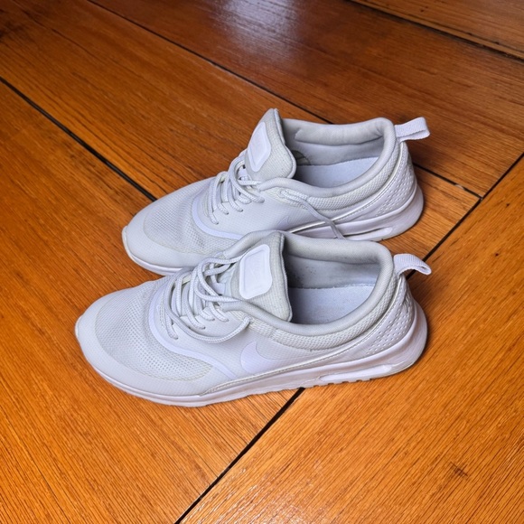 Nike Air Max Thea White Sneakers Women’s S-8.5 Mesh Lightweight Running Shoes - Picture 4 of 8